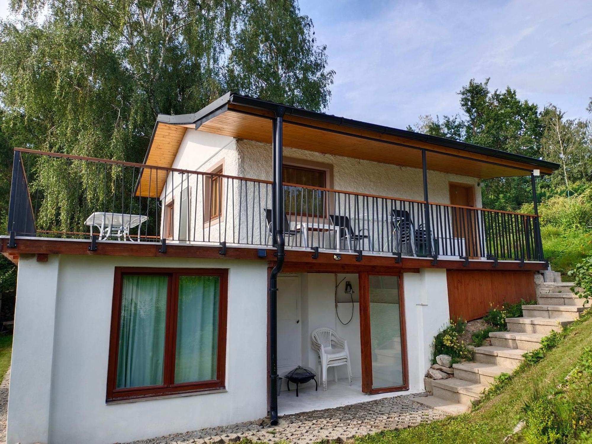 Sunny Terrace * Strizov